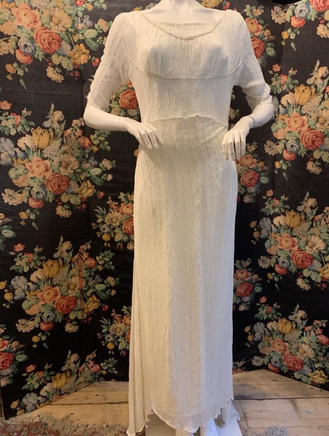 1930s Style Beaded Cream Crinkle Chiffon Wedding Dress – Hope and Harlequin