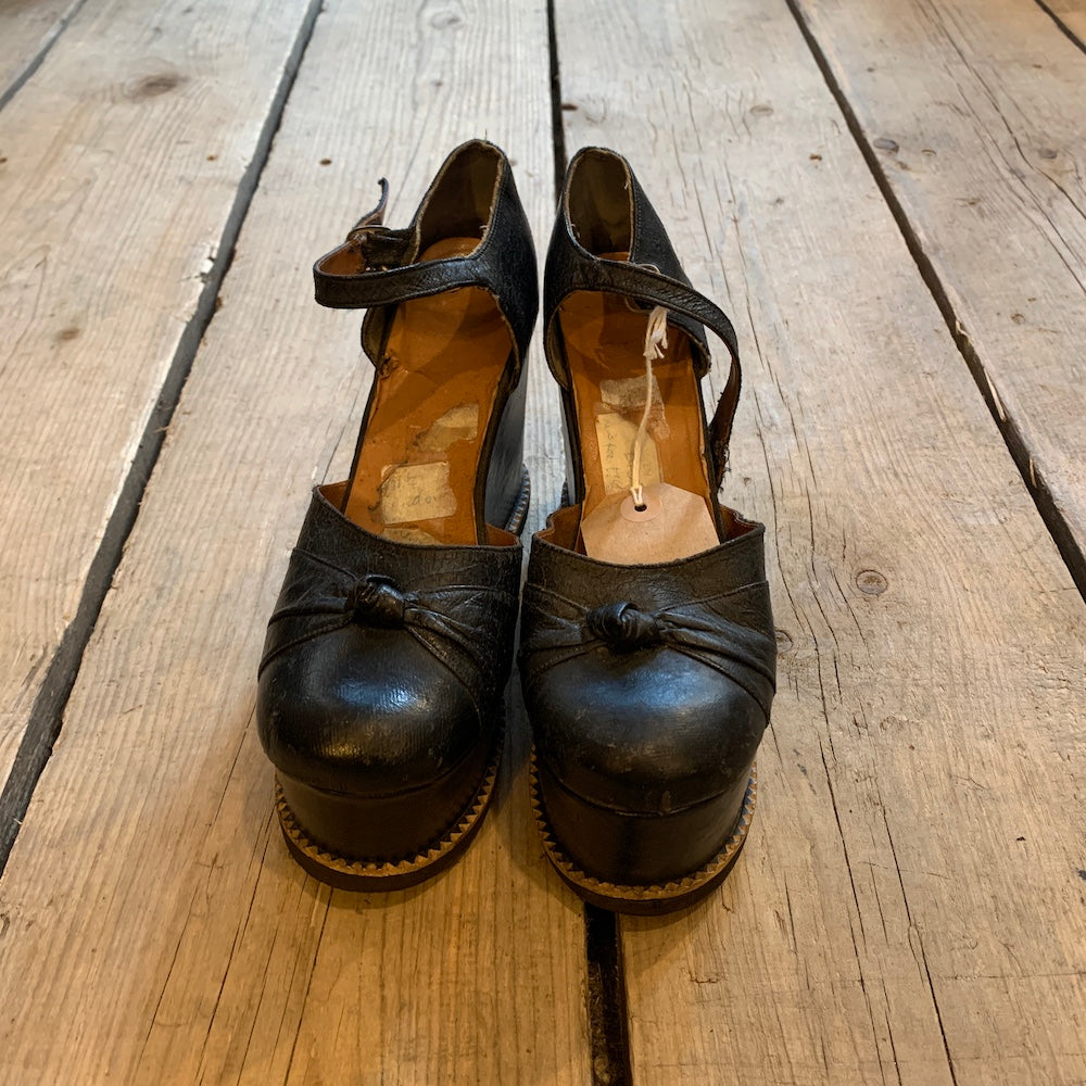 Leather Seventies Platform Shoes 1970s Black Leather Platform Shoes